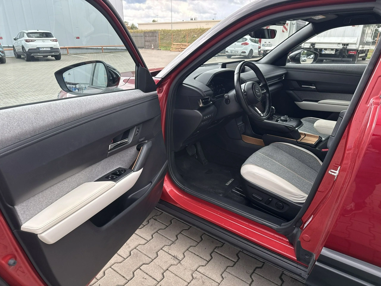 Mazda MX-30 - Zdjęcie 9