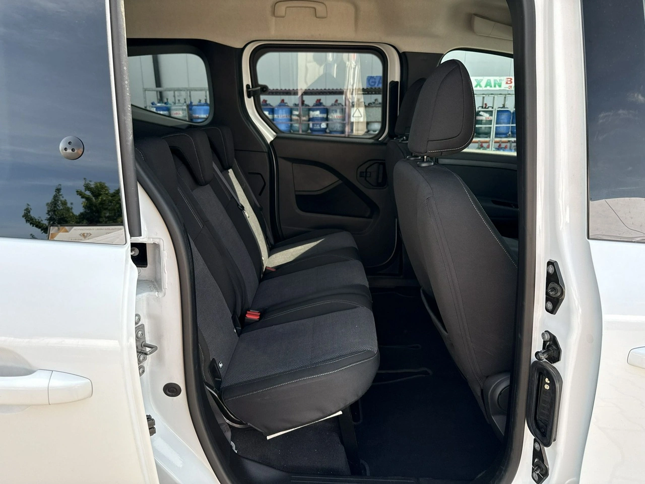 Mercedes T 180 d - Zdjęcie 14