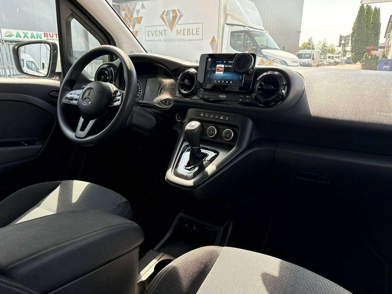 Mercedes T 180 d - Zdjęcie 17
