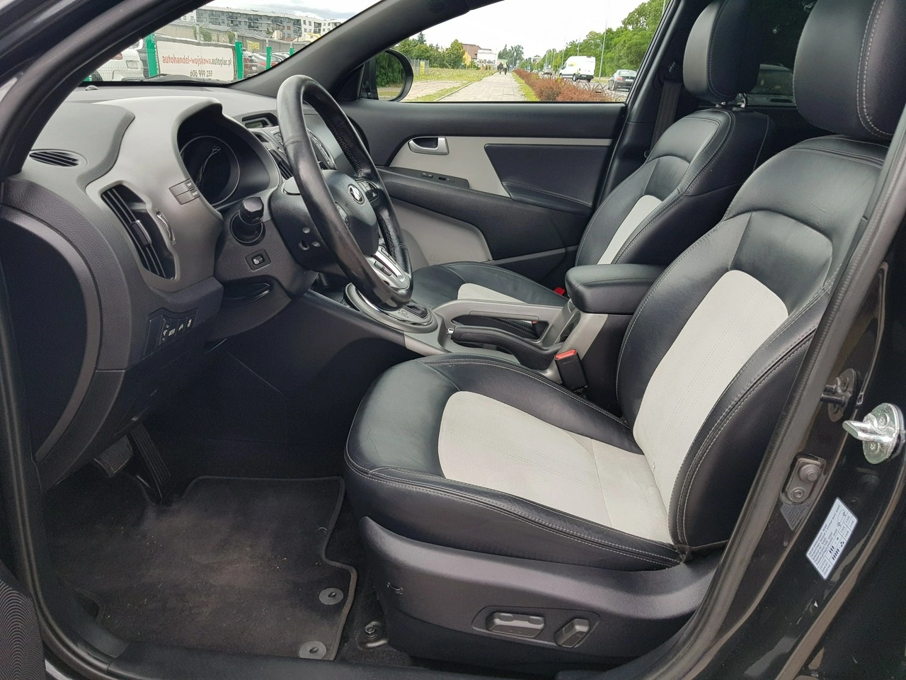 Kia Sportage - Zdjęcie 8