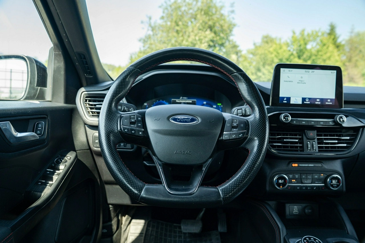 Ford Kuga - Zdjęcie 16