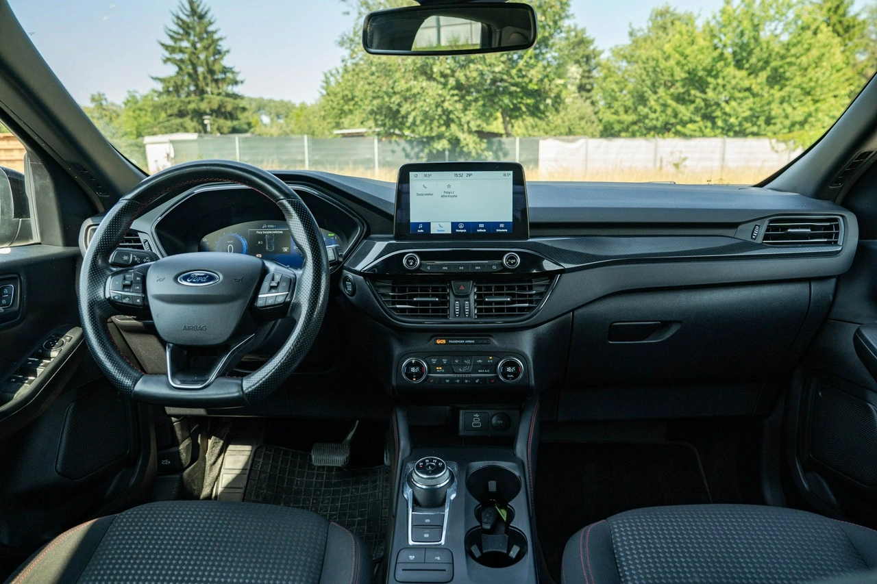 Ford Kuga - Zdjęcie 17