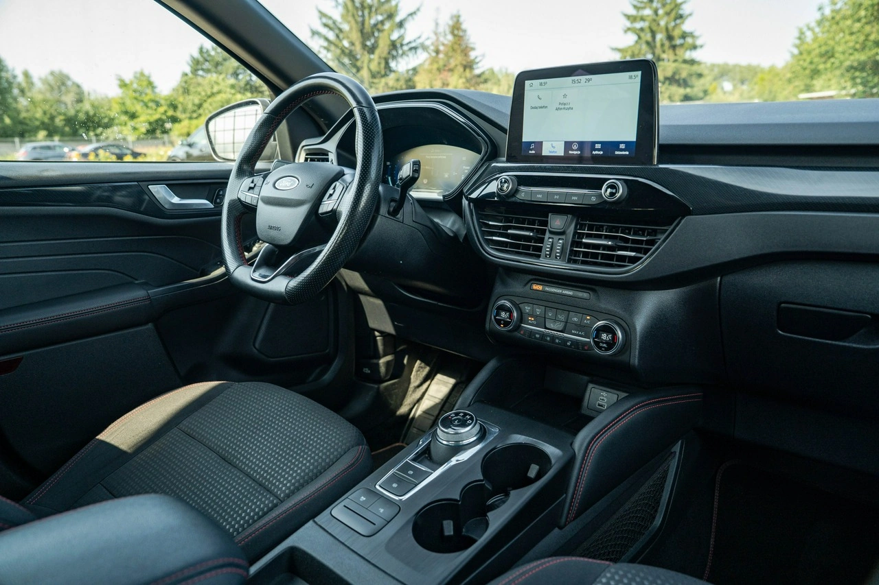 Ford Kuga - Zdjęcie 22