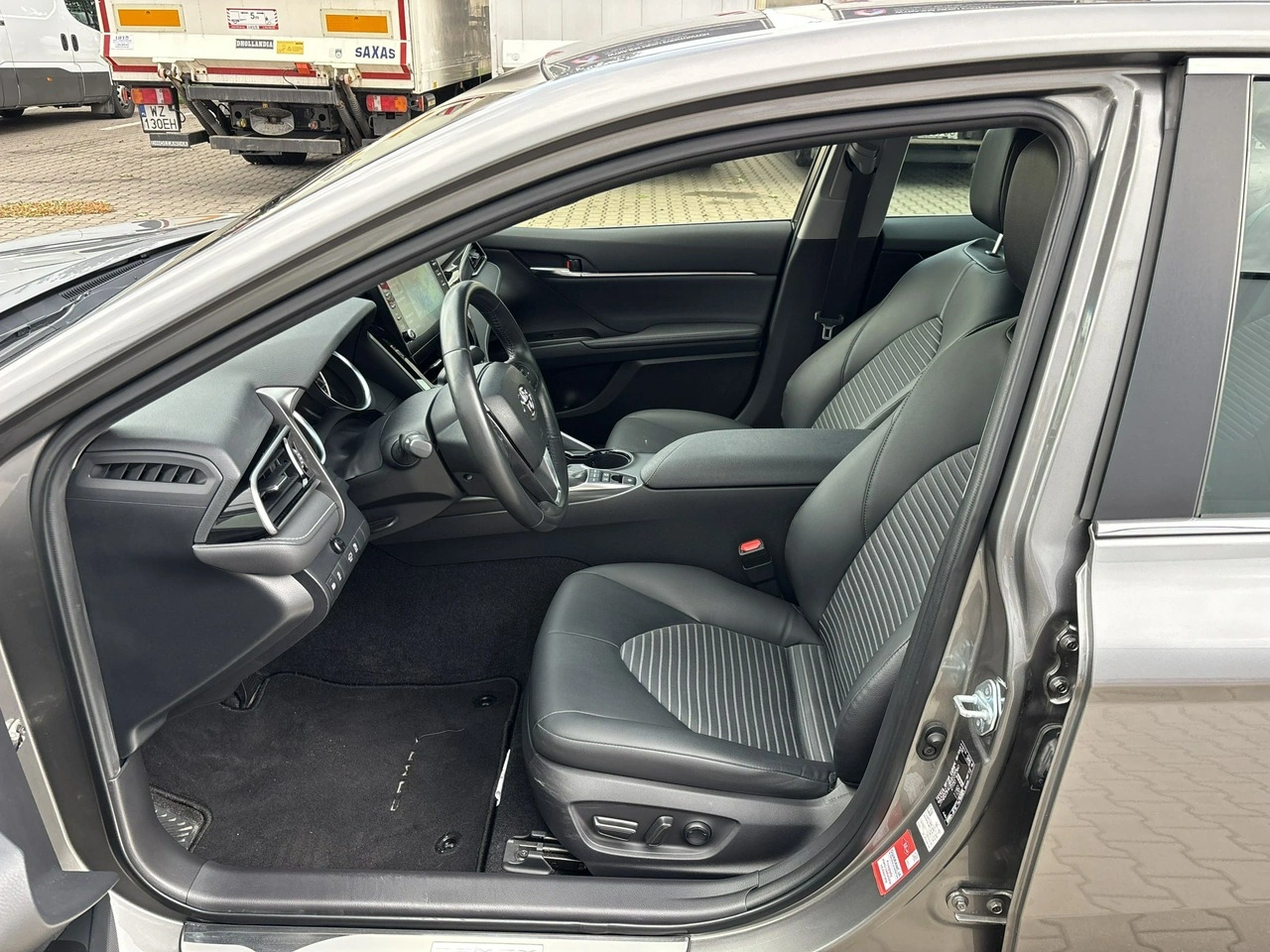 Toyota Camry - Zdjęcie 9