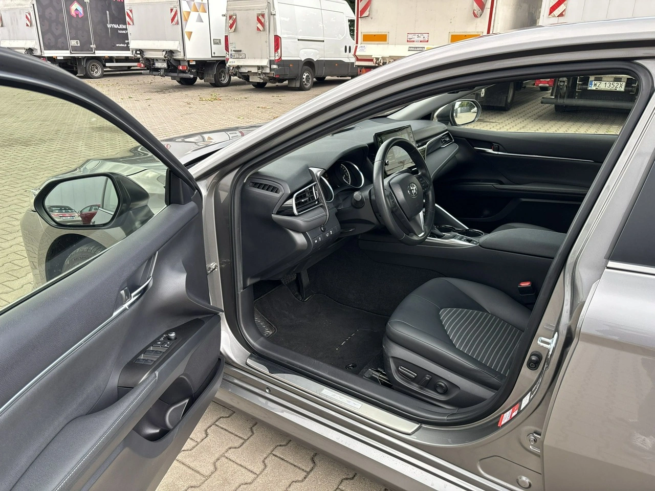 Toyota Camry - Zdjęcie 10
