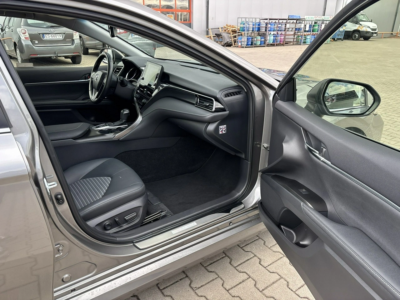 Toyota Camry - Zdjęcie 15