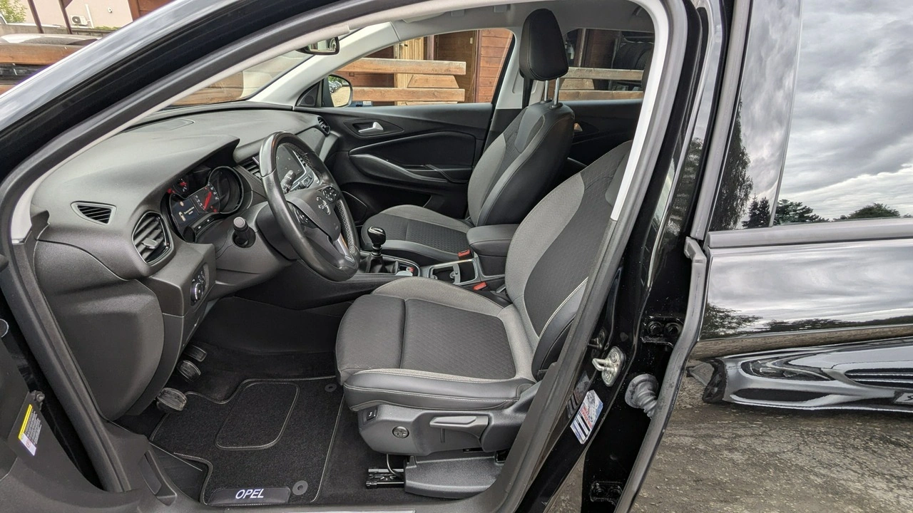 Opel Grandland X - Zdjęcie 14