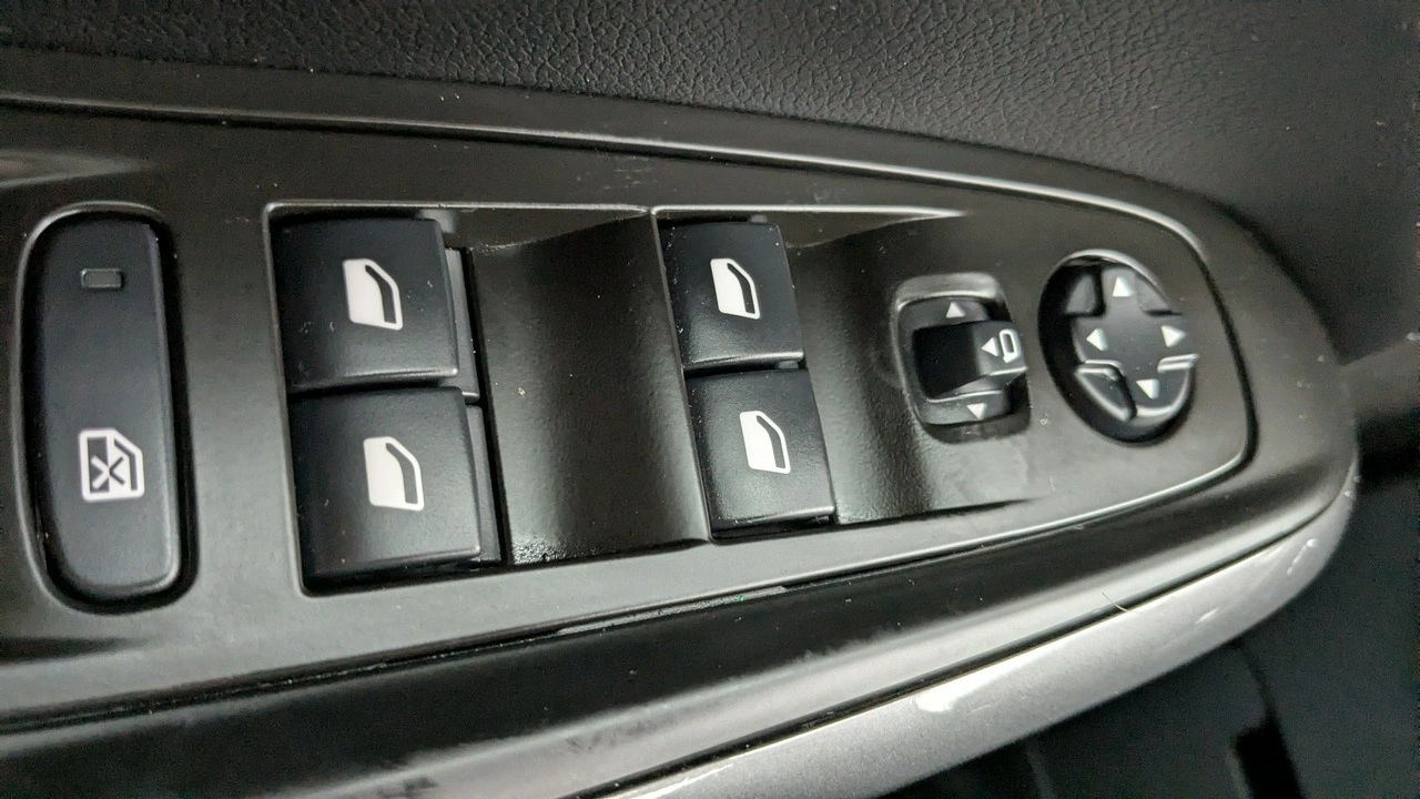 Opel Grandland X - Zdjęcie 30