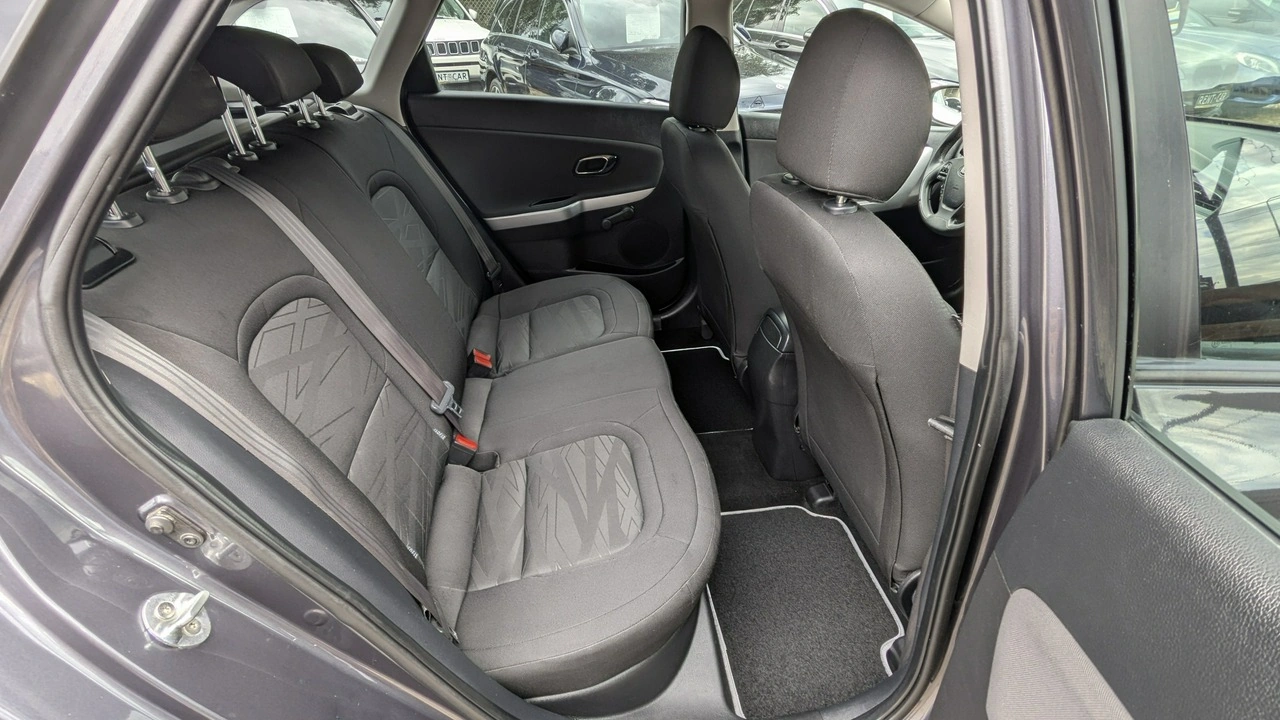 Kia Ceed - Zdjęcie 17
