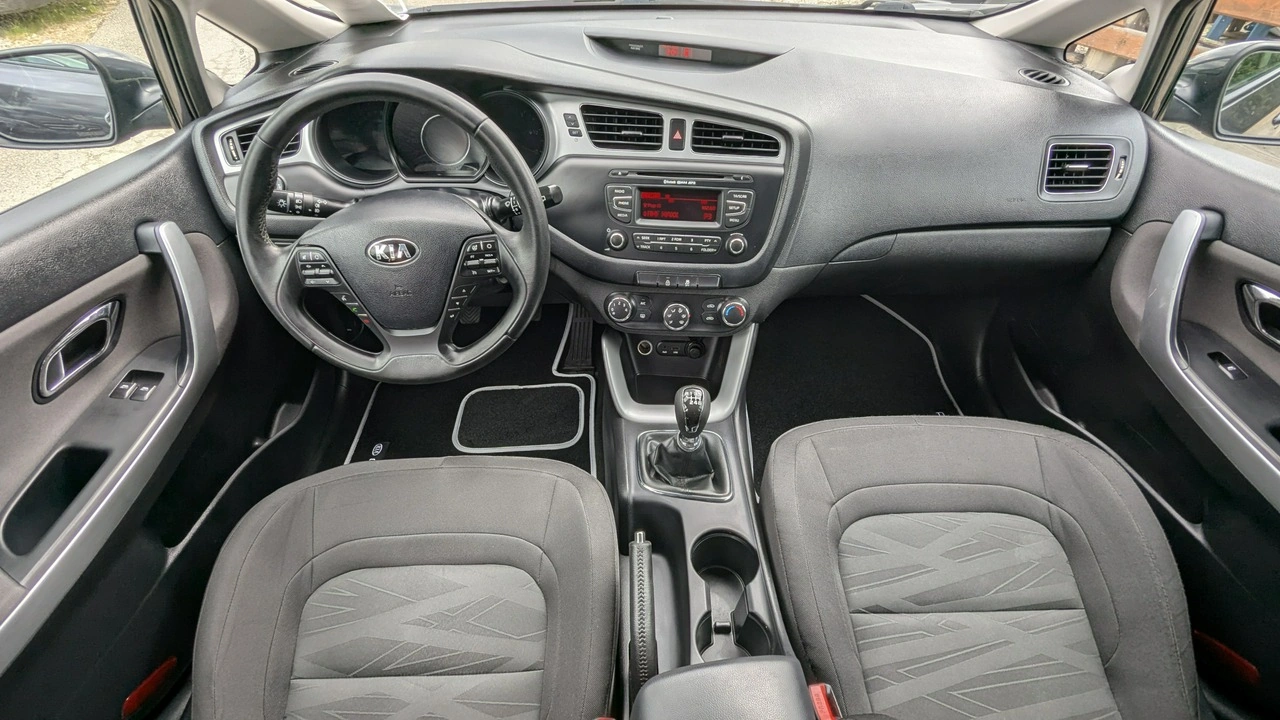 Kia Ceed - Zdjęcie 20