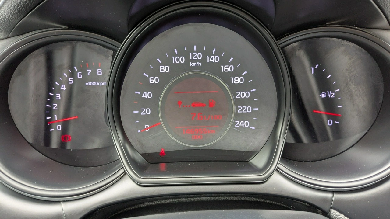Kia Ceed - Zdjęcie 21