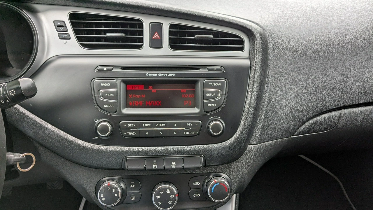 Kia Ceed - Zdjęcie 25