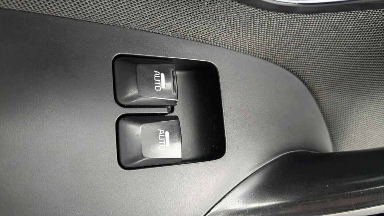 Kia Ceed - Zdjęcie 28