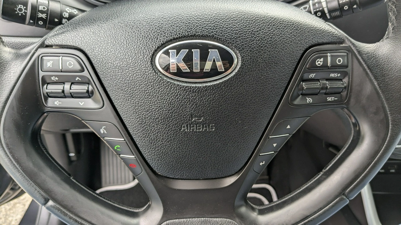 Kia Ceed - Zdjęcie 30