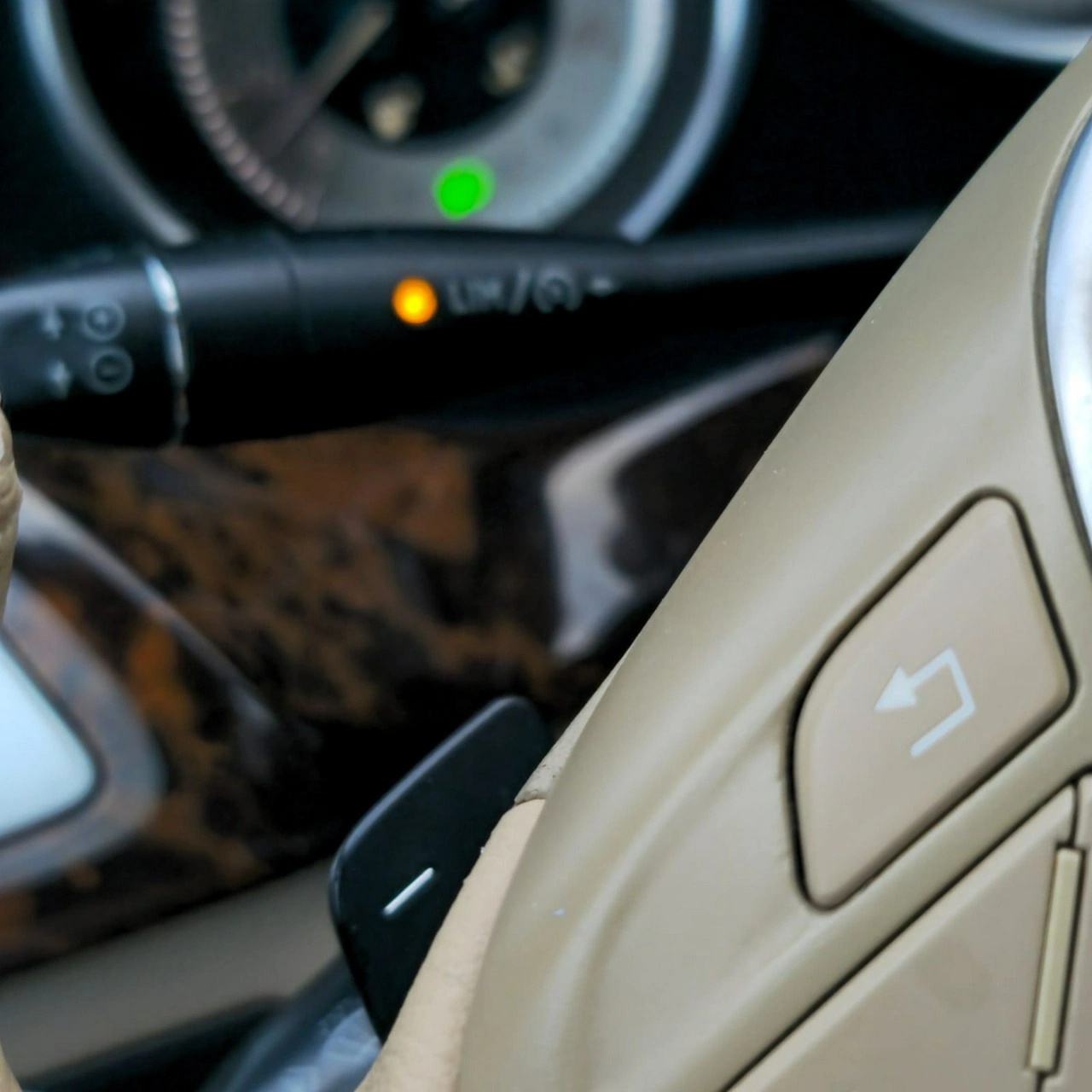 Mercedes CLS 280 - Zdjęcie 37
