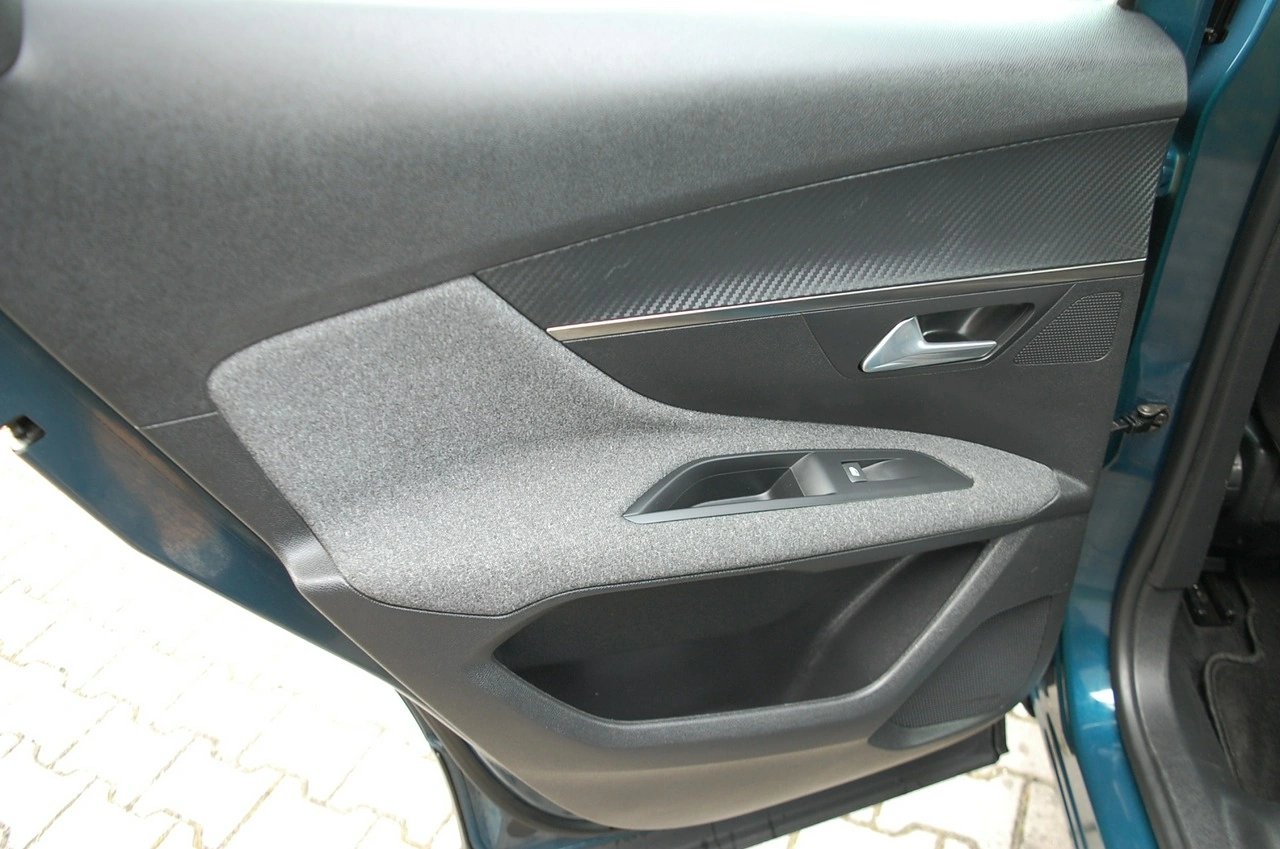 Peugeot 3008 - Zdjęcie 31