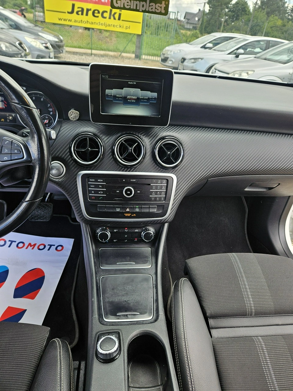 Mercedes GLA 180 - Zdjęcie 18