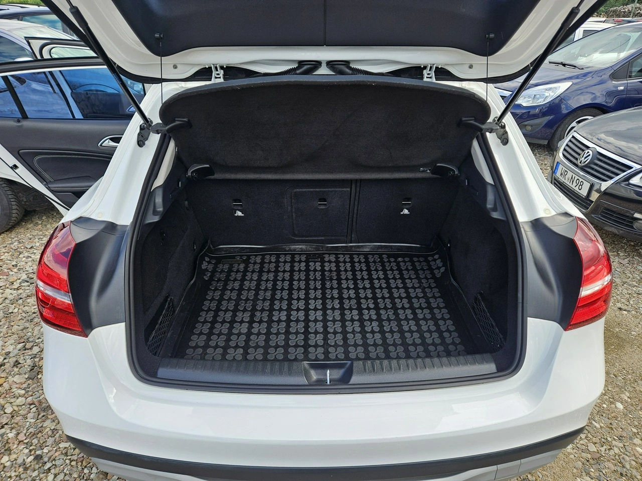 Mercedes GLA 180 - Zdjęcie 26