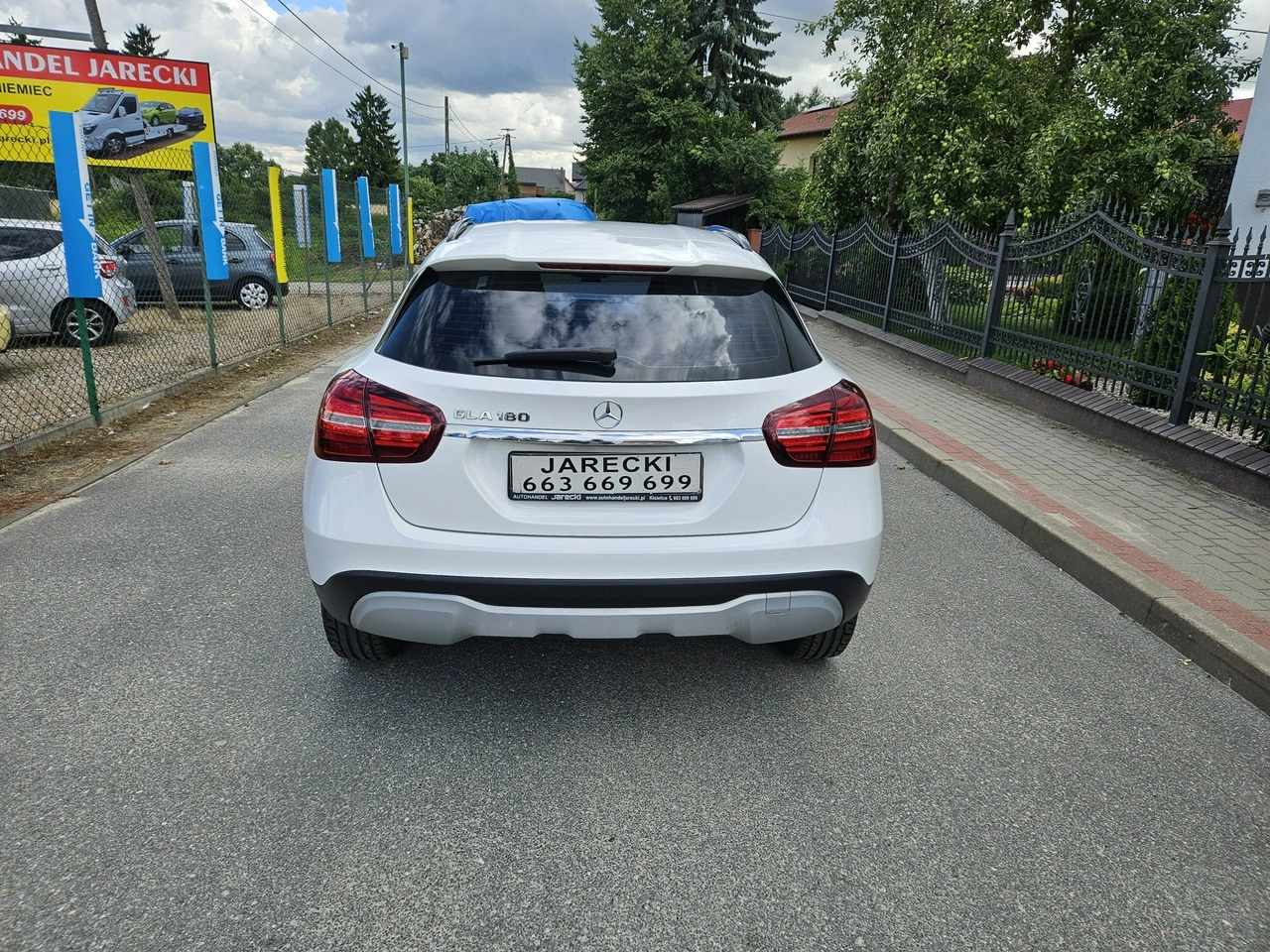 Mercedes GLA 180 - Zdjęcie 4