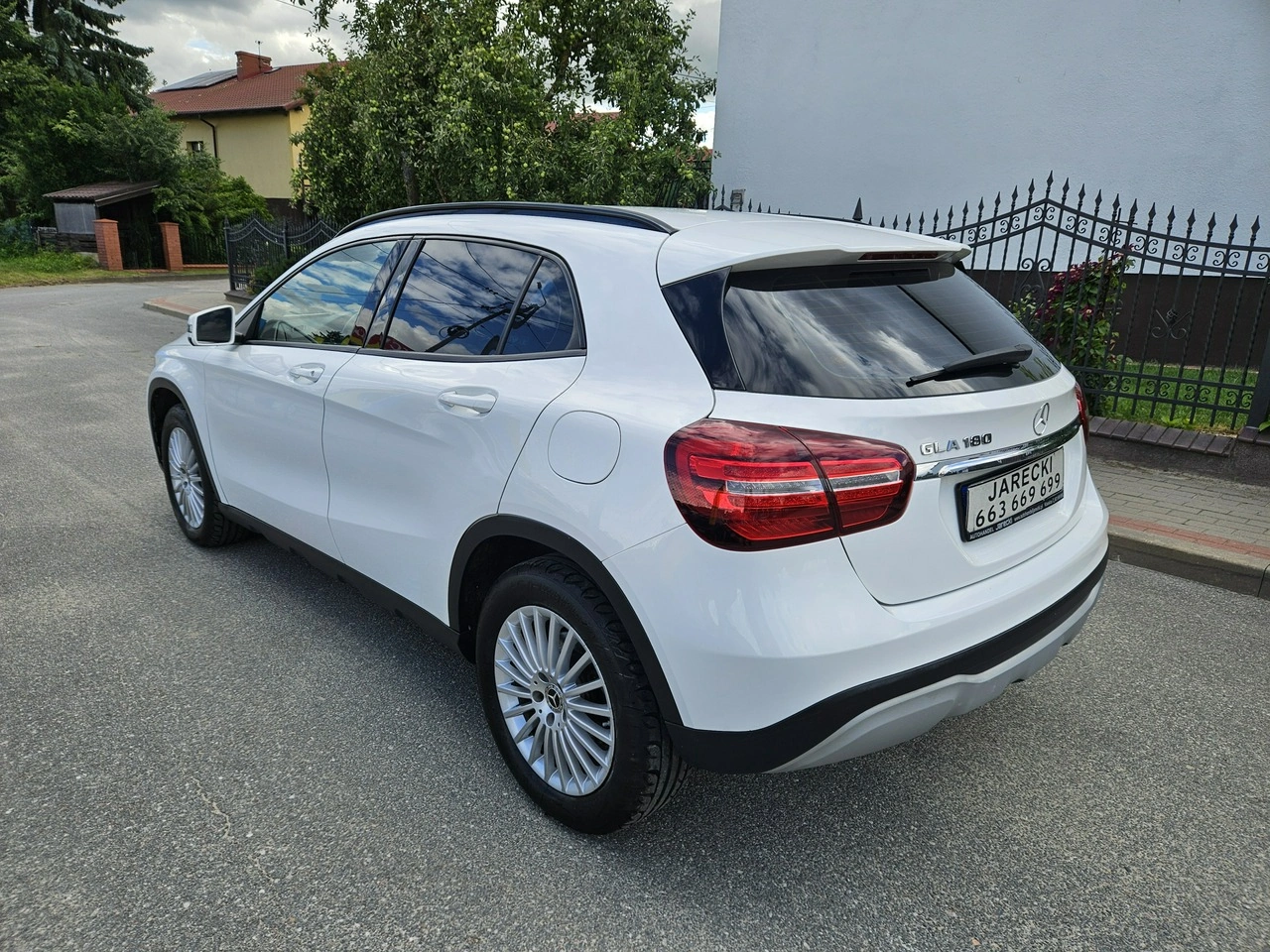 Mercedes GLA 180 - Zdjęcie 5