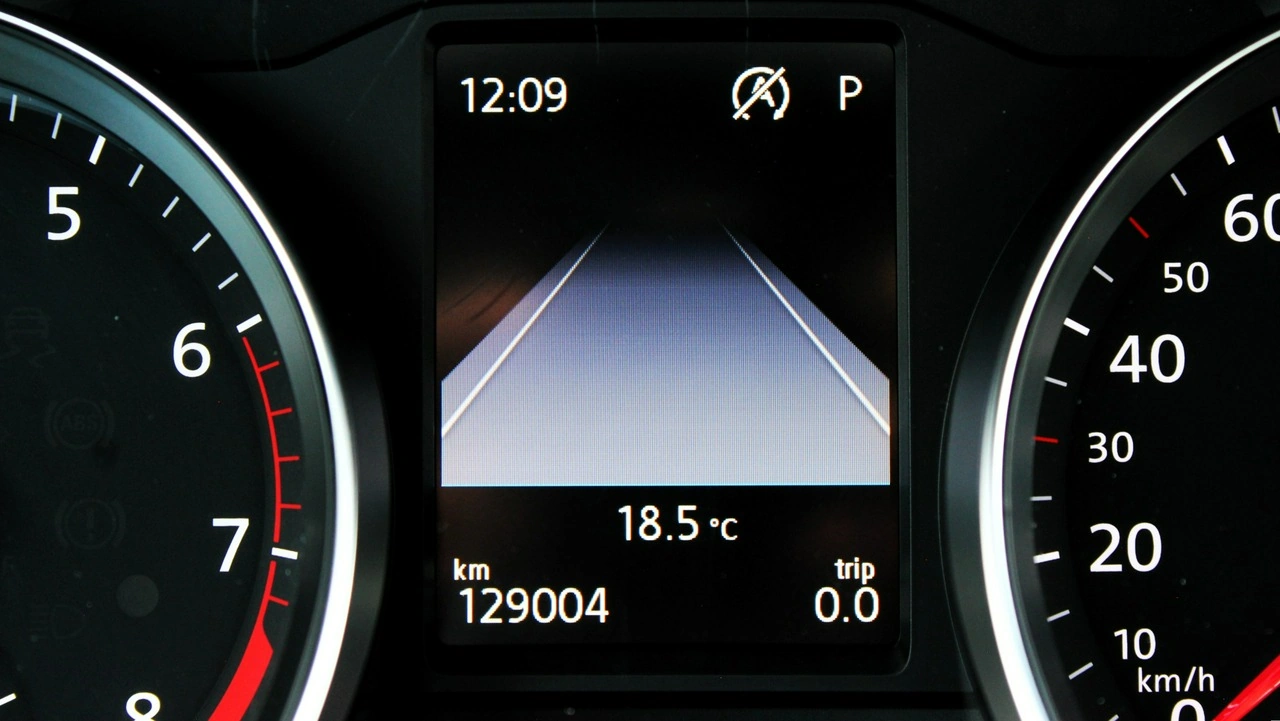 Volkswagen Passat - Zdjęcie 12