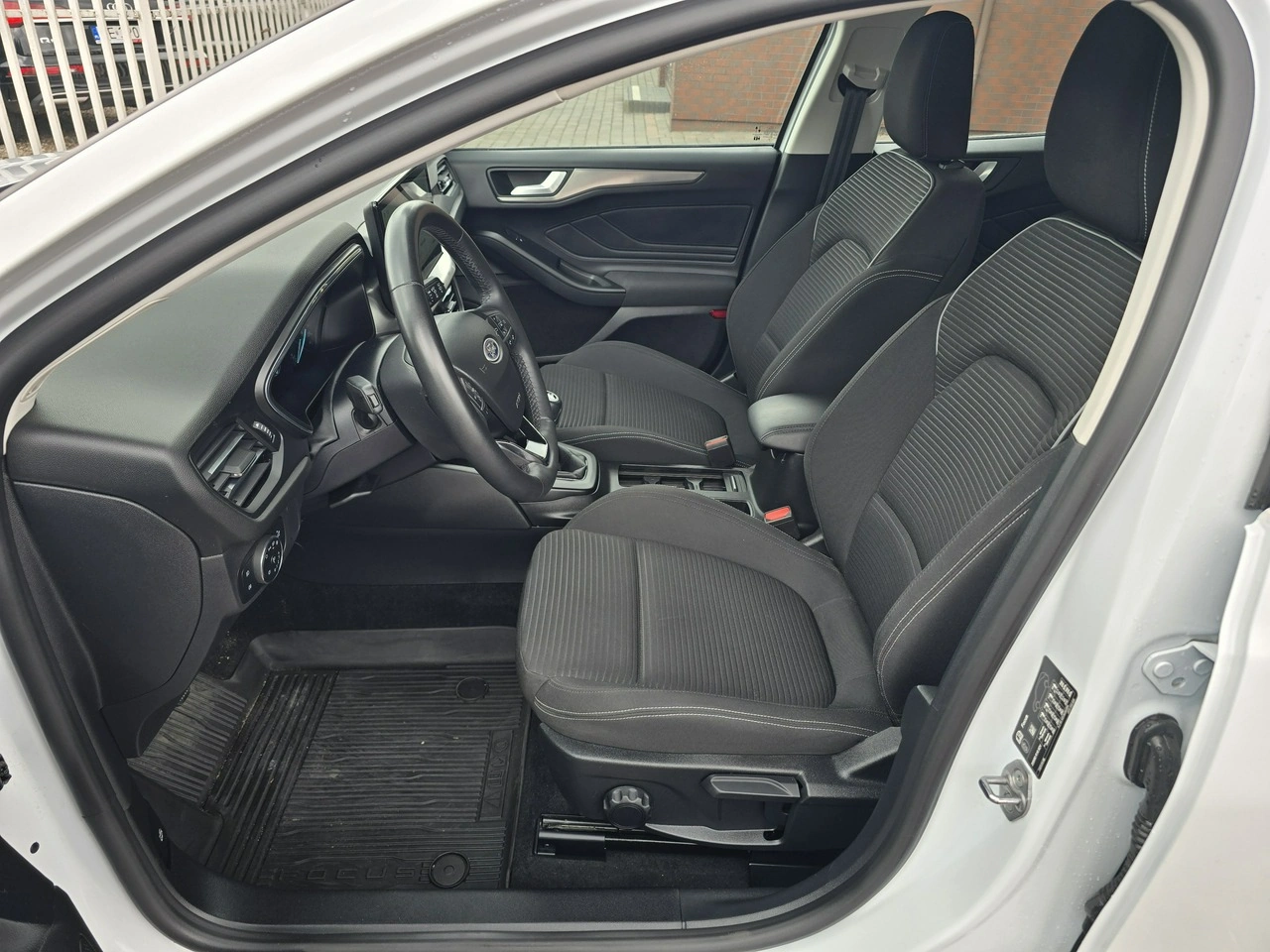 Ford Focus - Zdjęcie 11