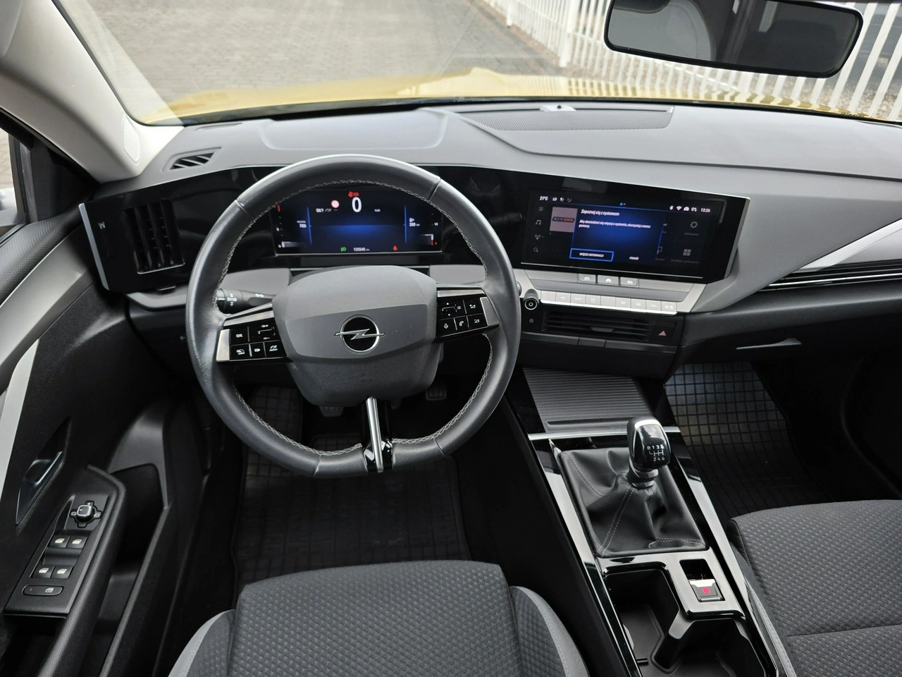 Opel Astra - Zdjęcie 10