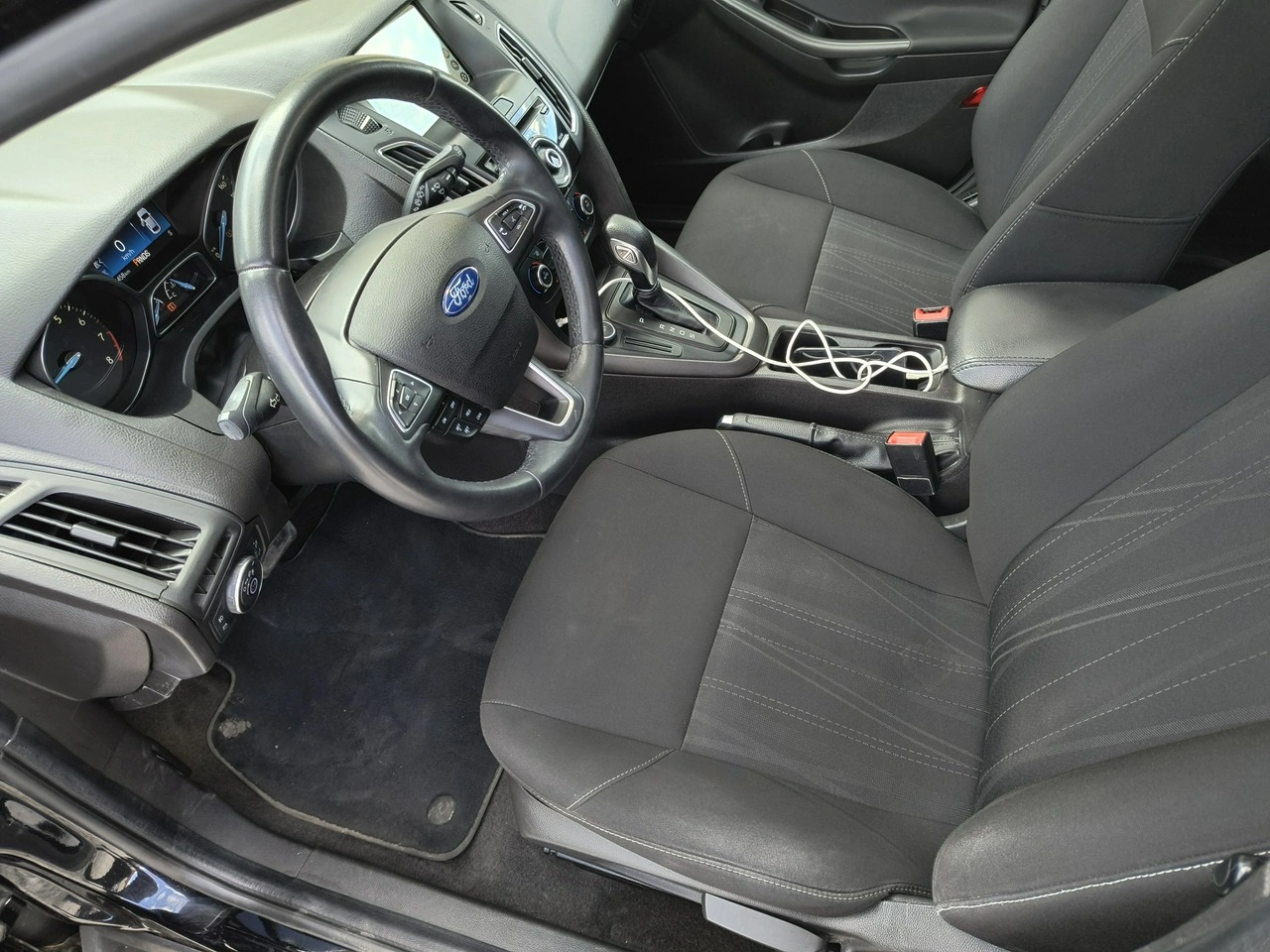 Ford Focus - Zdjęcie 11