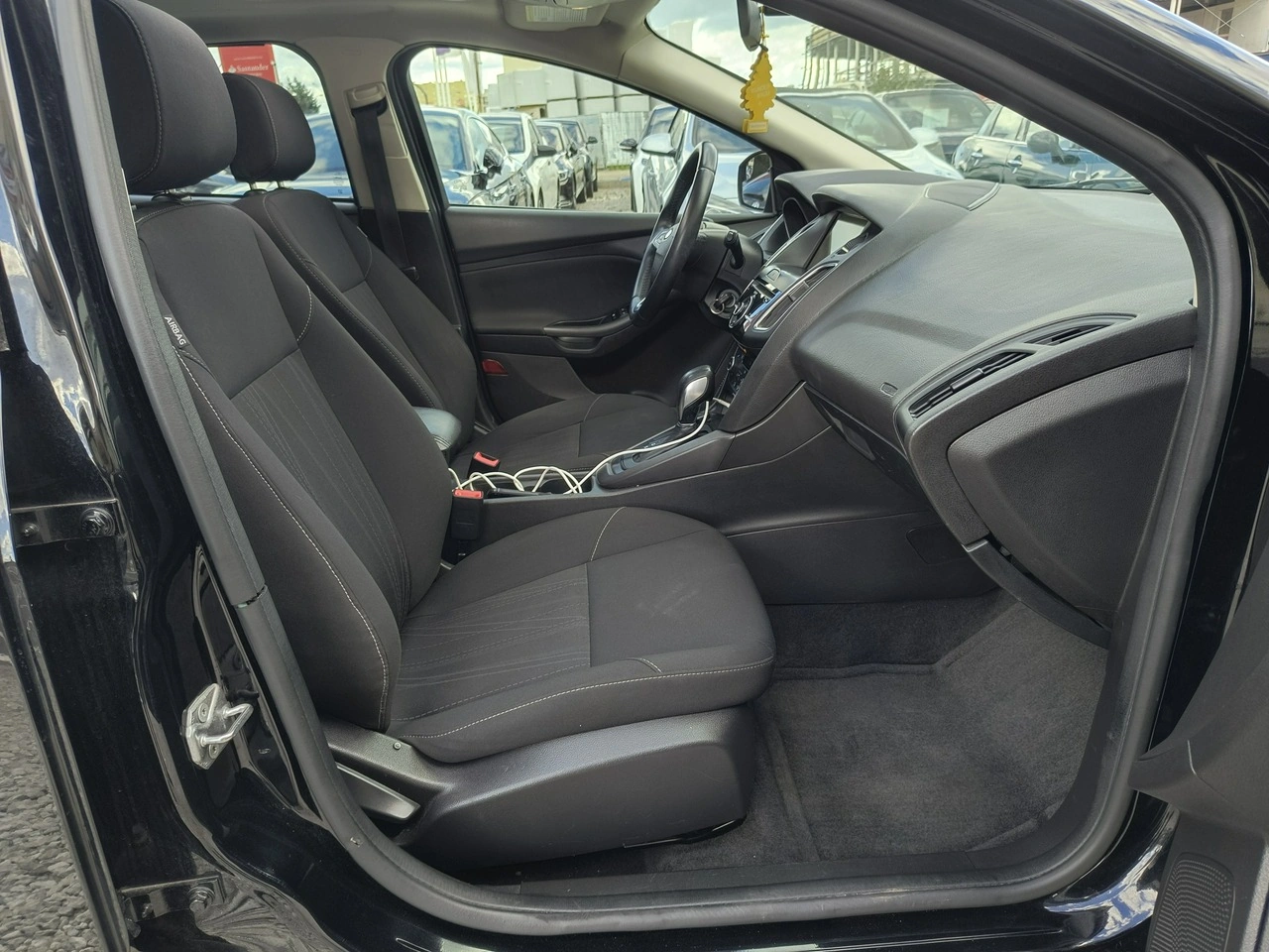 Ford Focus - Zdjęcie 25