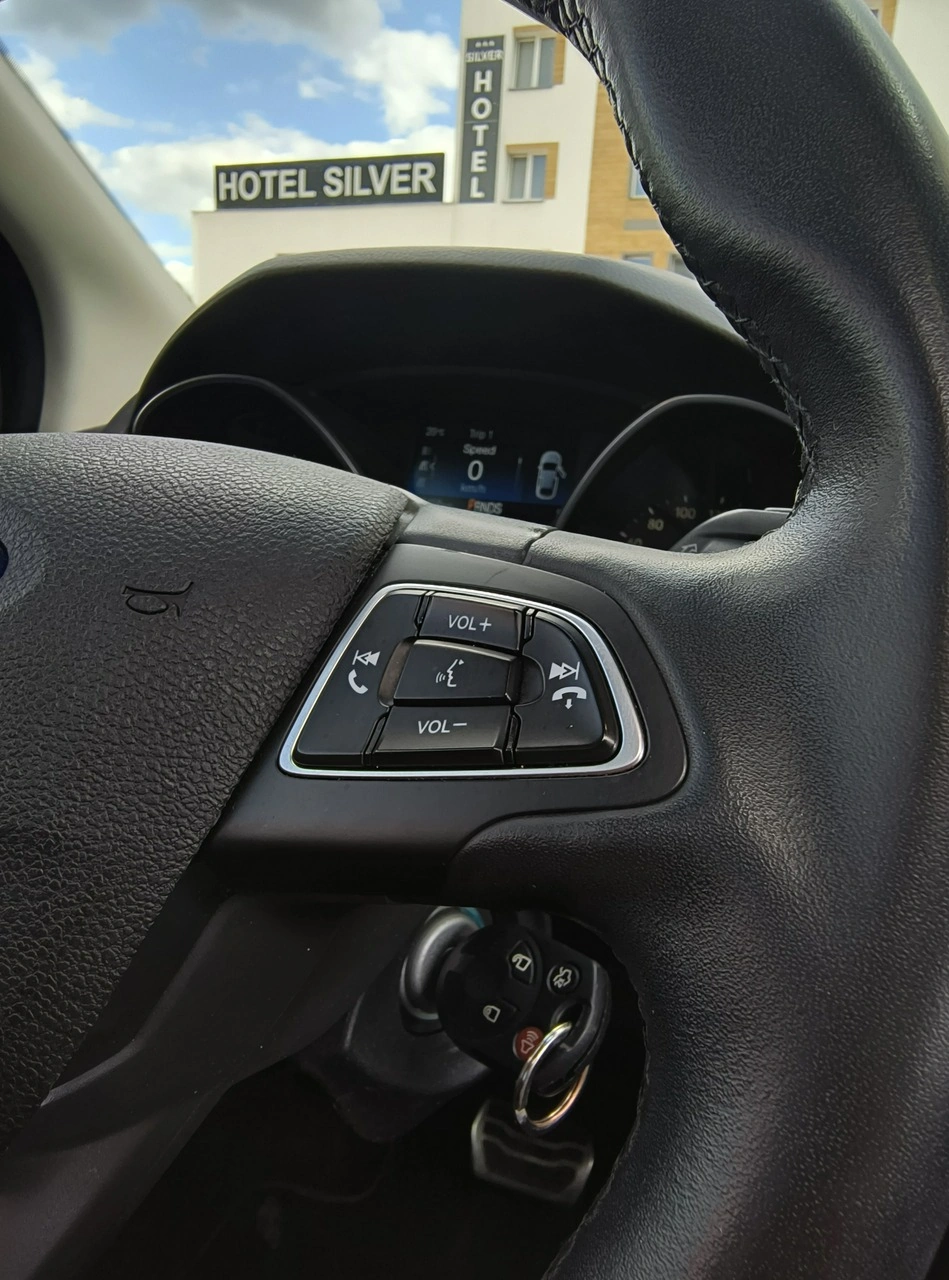 Ford Focus - Zdjęcie 34