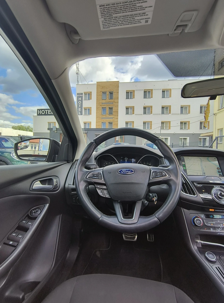 Ford Focus - Zdjęcie 40