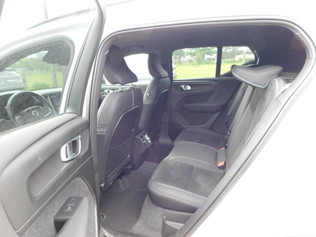 Volvo XC 40 - Zdjęcie 9