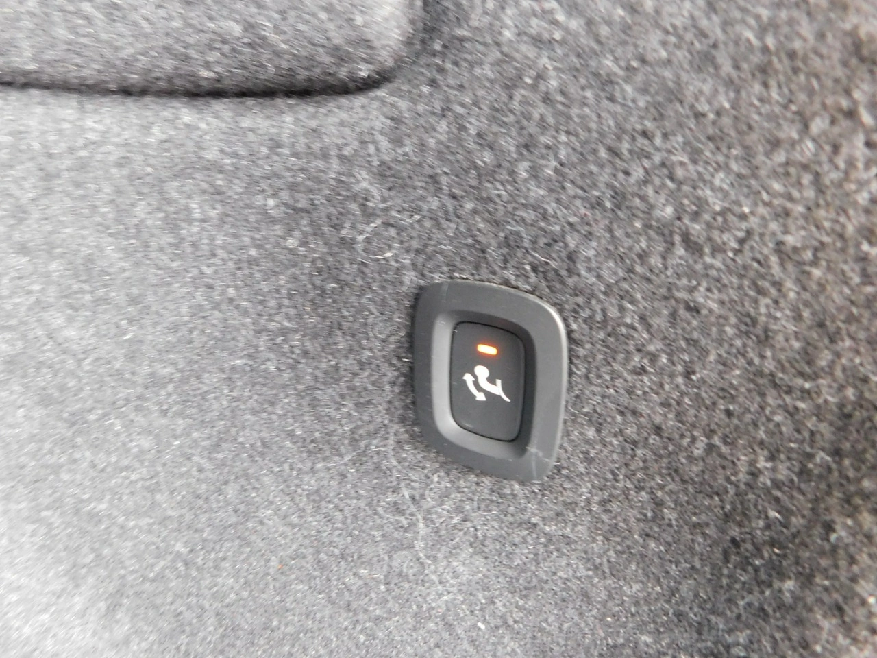 Volvo XC 40 - Zdjęcie 23
