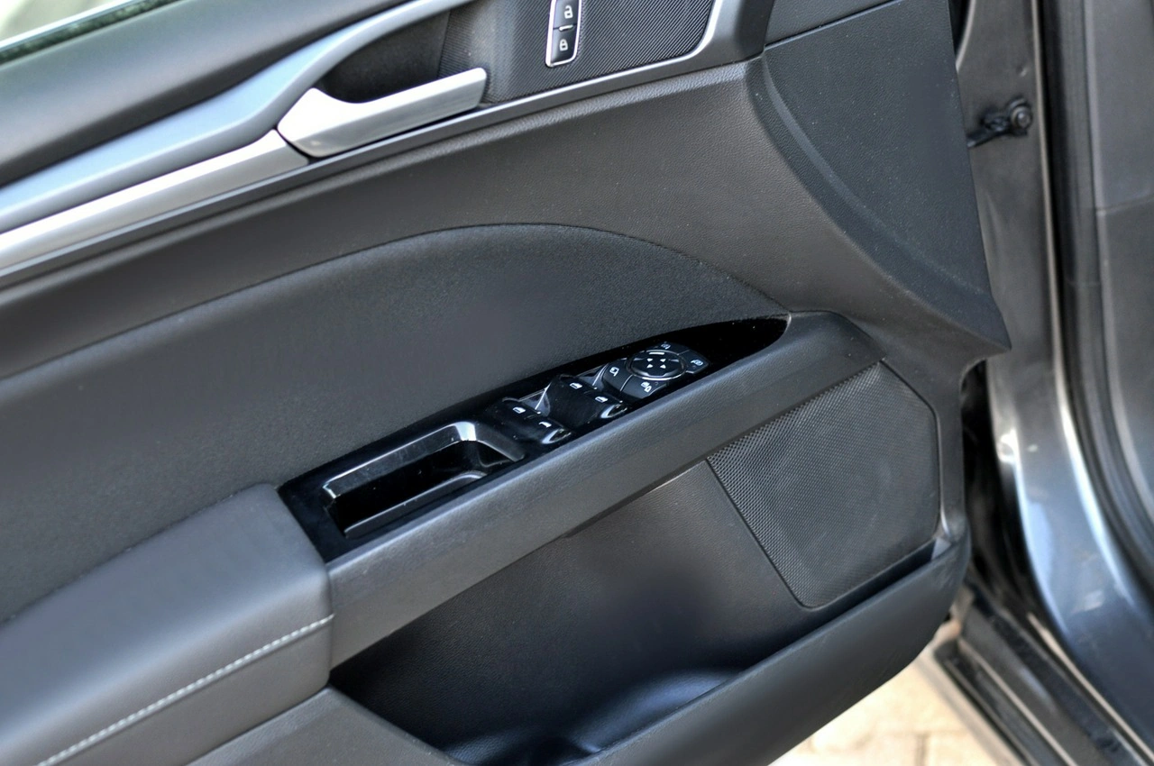 Ford Mondeo - Zdjęcie 10