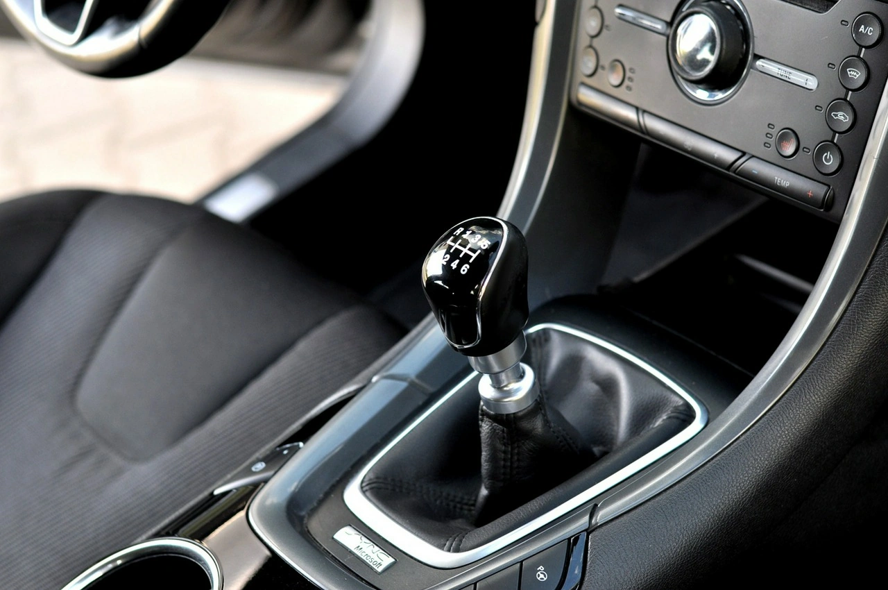 Ford Mondeo - Zdjęcie 17