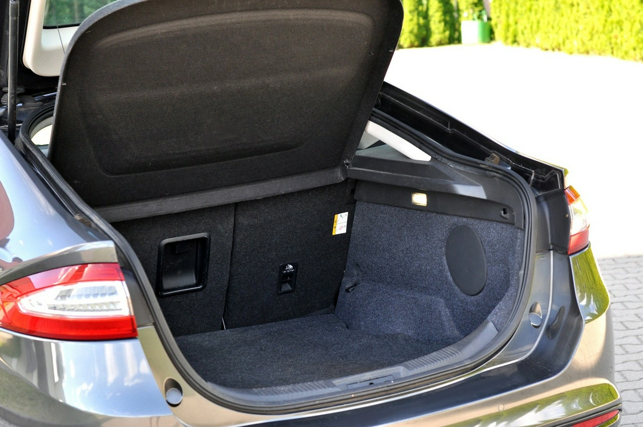 Ford Mondeo - Zdjęcie 40