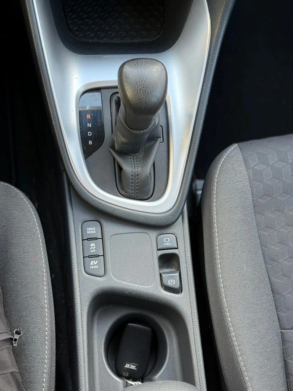 Toyota Yaris - Zdjęcie 28