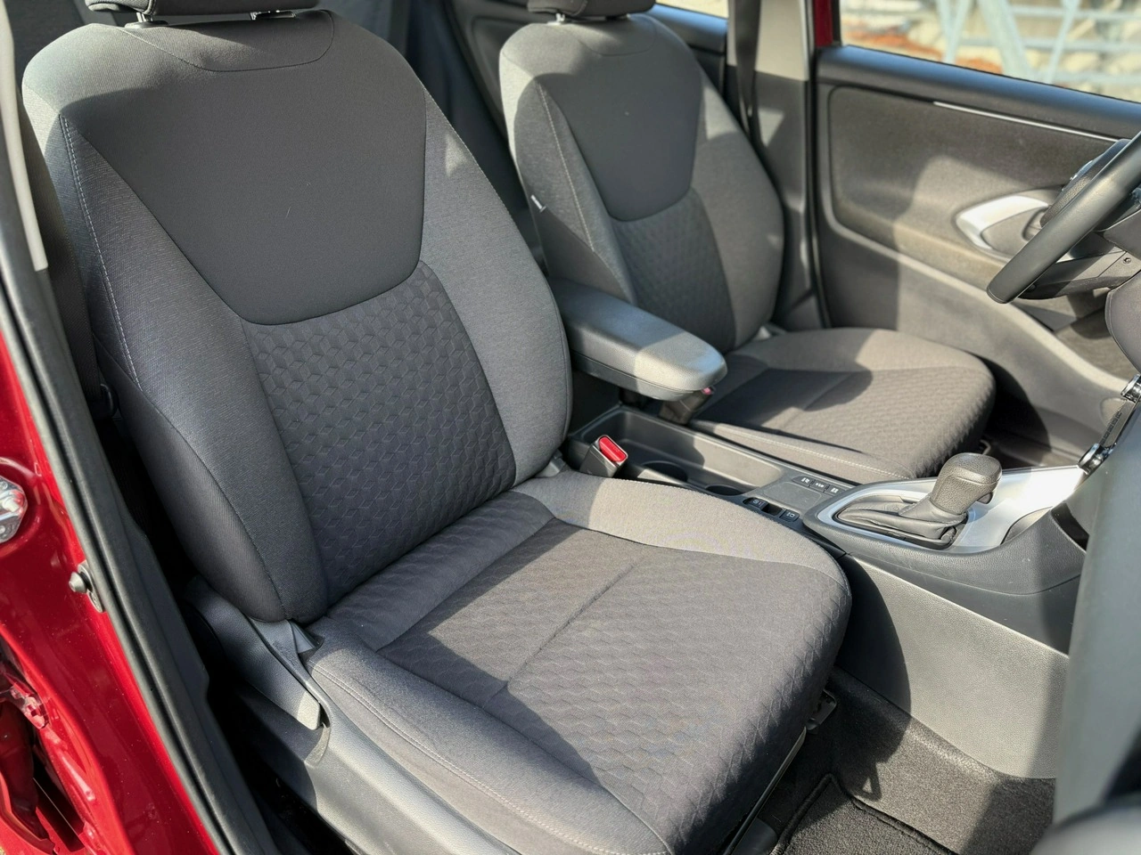 Toyota Yaris - Zdjęcie 8