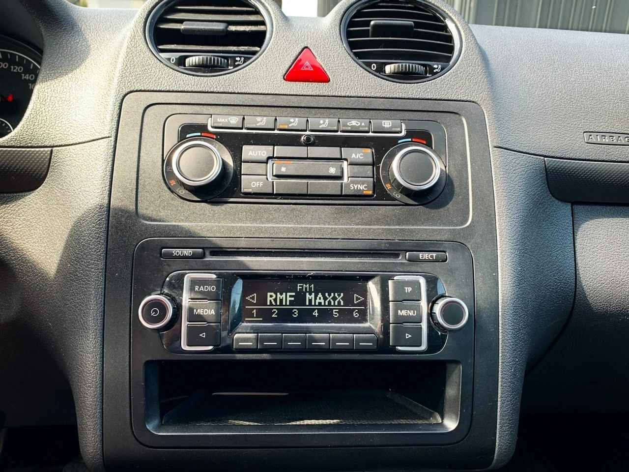 Volkswagen Caddy - Zdjęcie 16