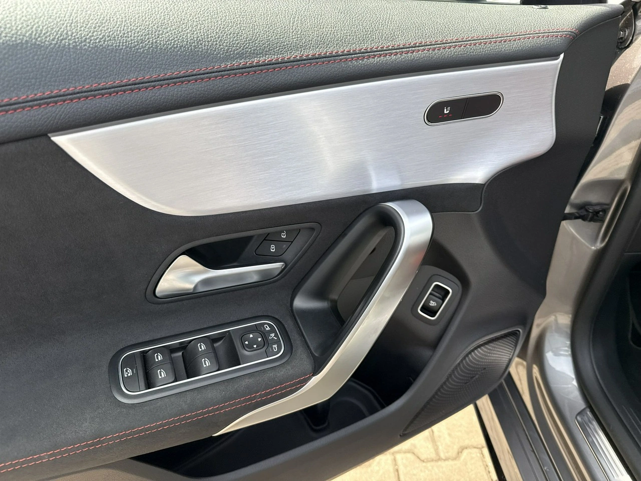 Mercedes CLA 35 AMG - Zdjęcie 12
