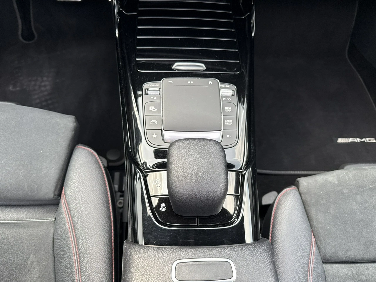 Mercedes CLA 35 AMG - Zdjęcie 23