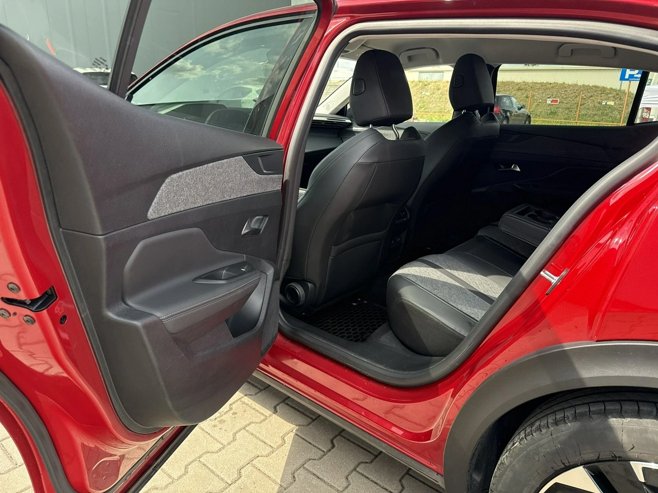 Peugeot 408 - Zdjęcie 13