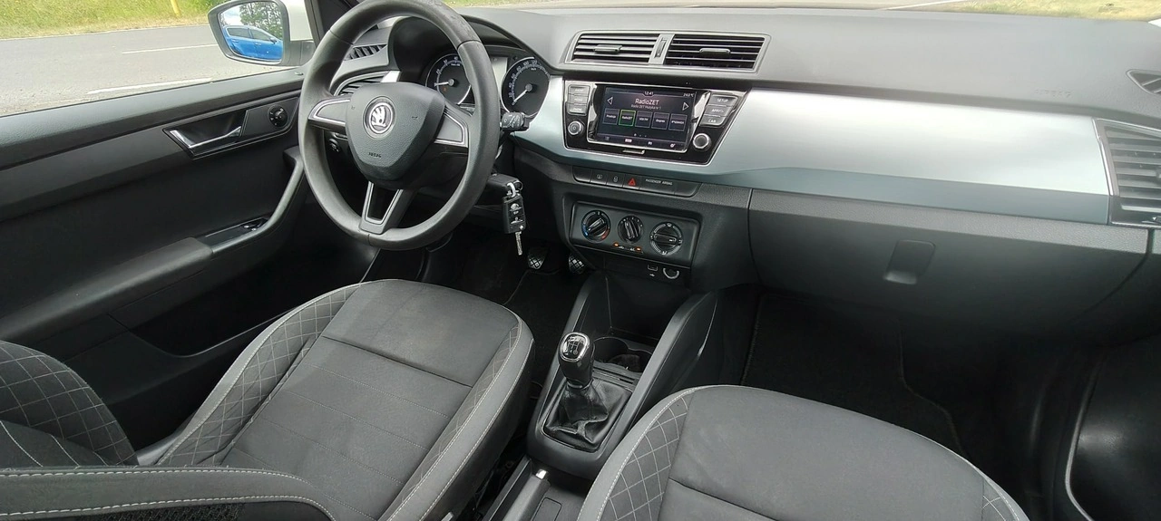 Skoda Fabia - Zdjęcie 8