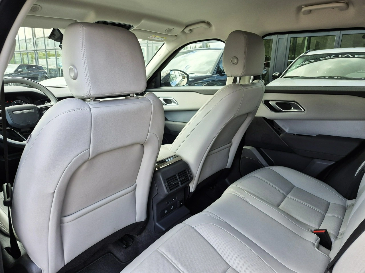 Land Rover Range Rover Velar - Zdjęcie 25