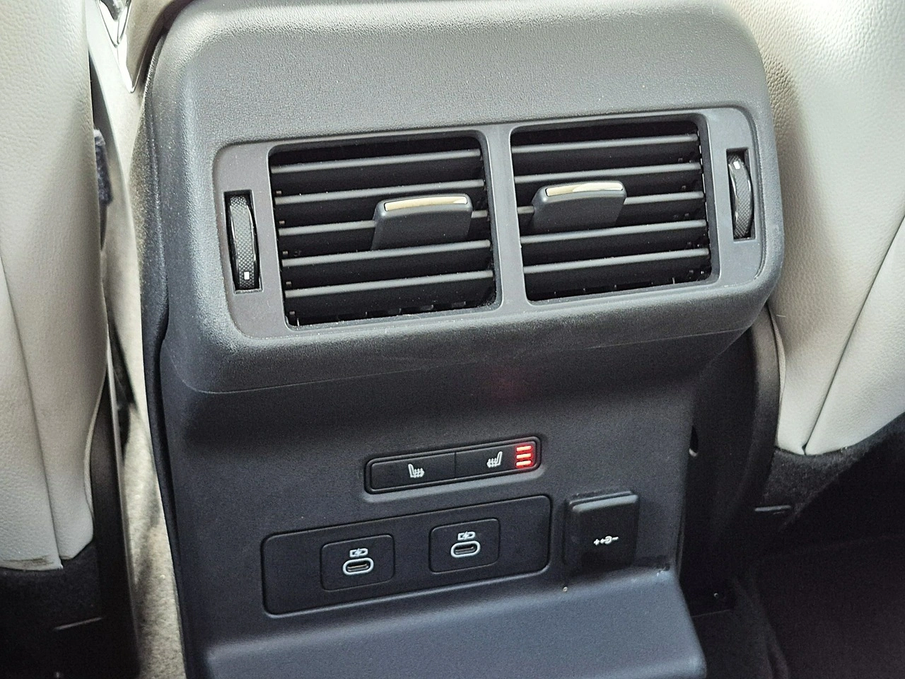 Land Rover Range Rover Velar - Zdjęcie 27