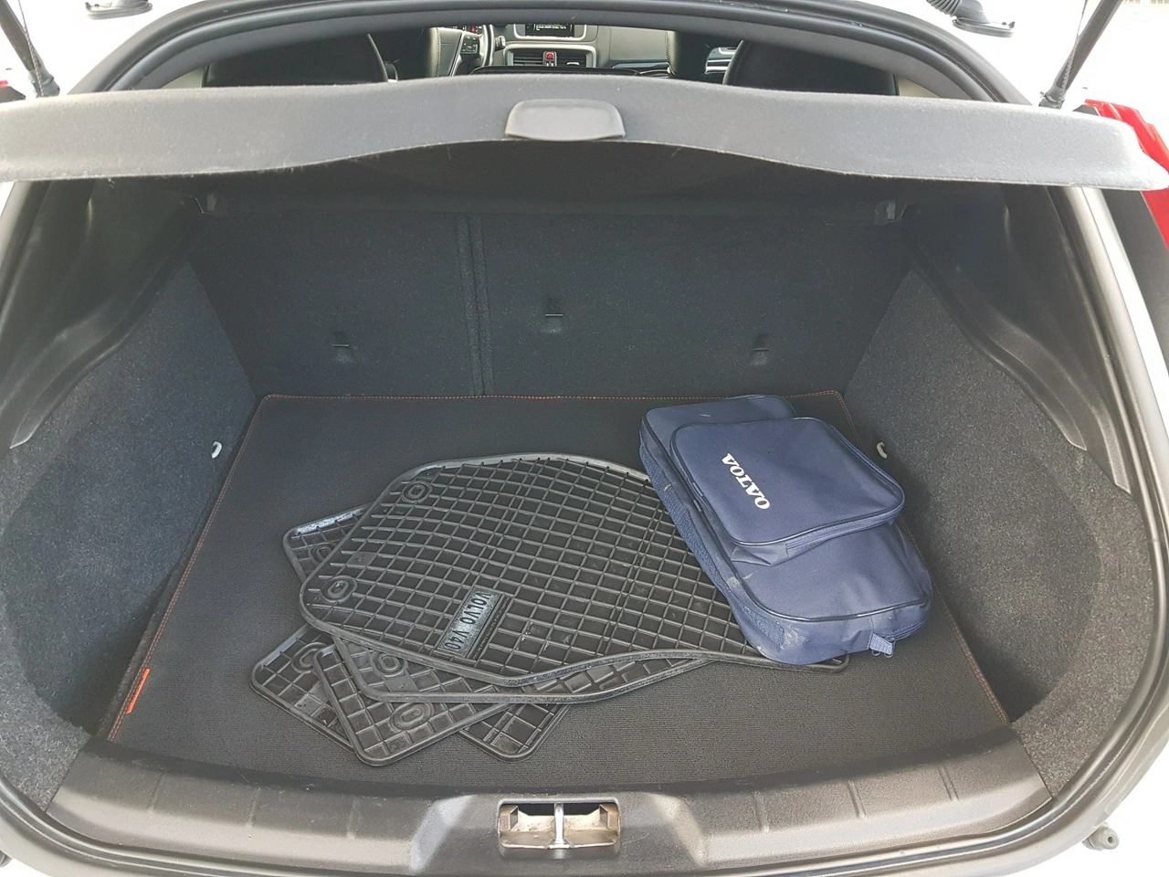 Volvo V40 - Zdjęcie 14