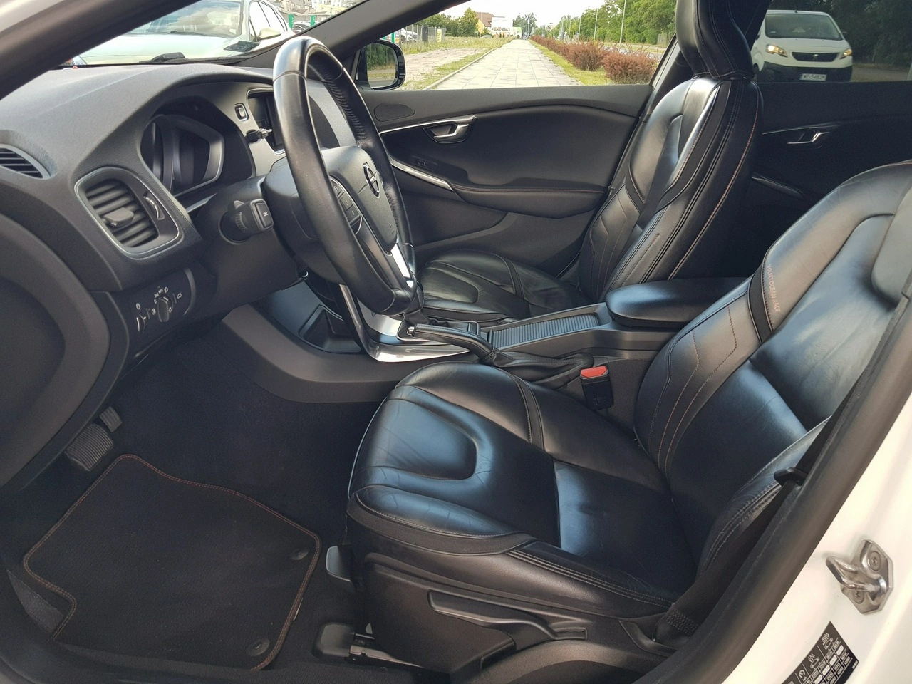 Volvo V40 - Zdjęcie 8