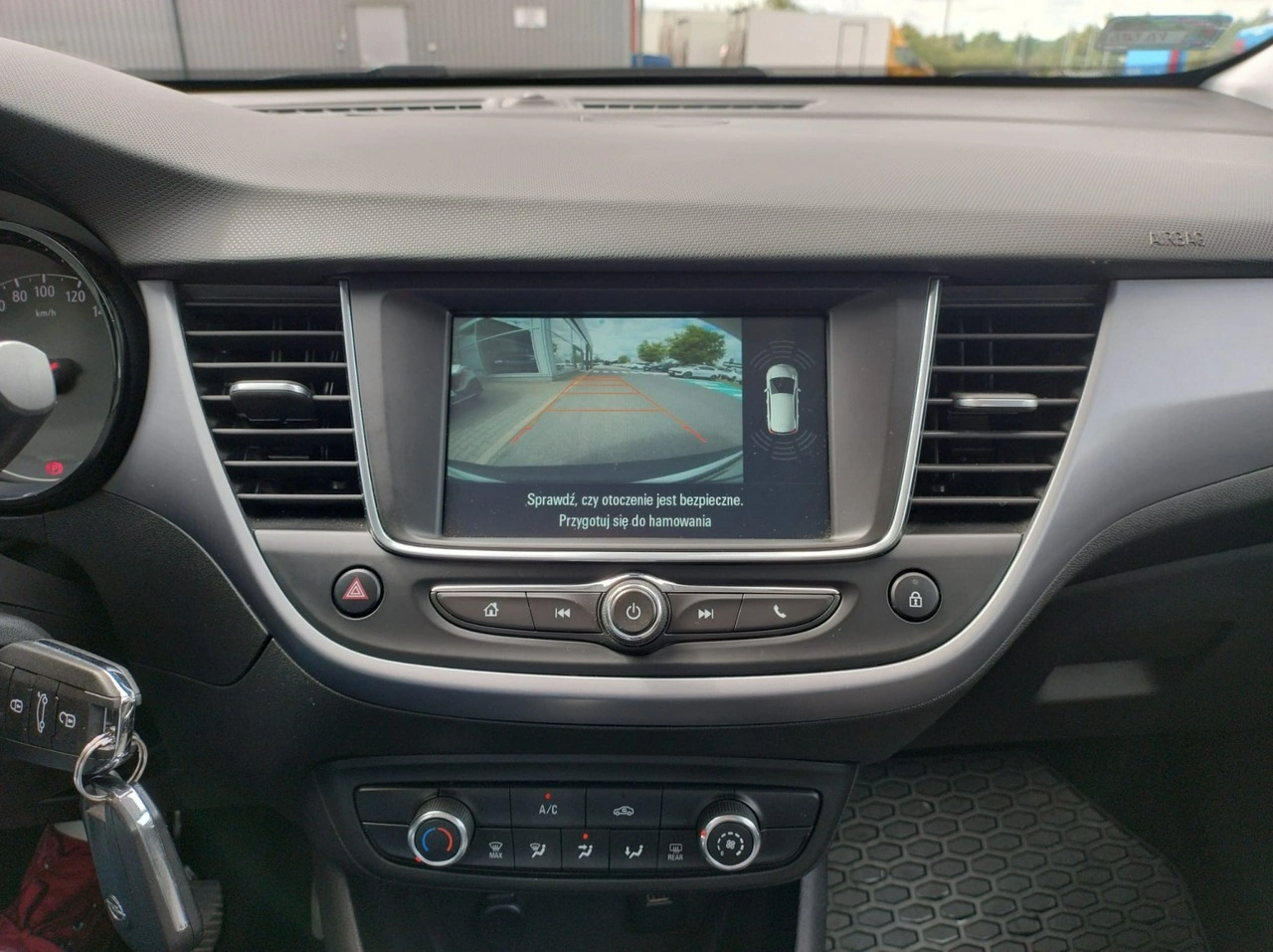Opel Crossland - Zdjęcie 17