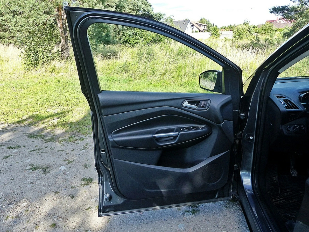 Ford Kuga - Zdjęcie 17