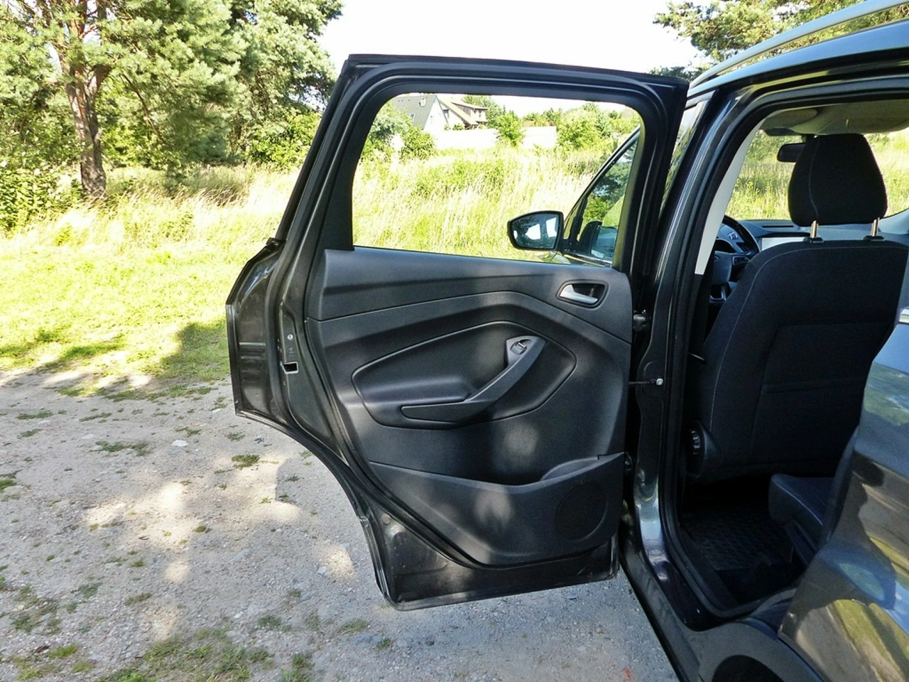 Ford Kuga - Zdjęcie 21
